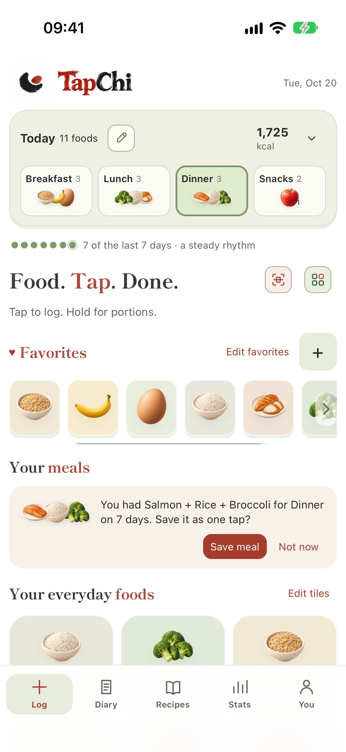 TapChi food logging screen with food illustrations, chosen portions and a sample daily calorie summary.